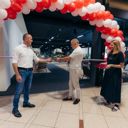 Škerjanc otvorio svoj najveći showroom dosad - u Family mallu! 2 Skerjanc Otvorenje Family Mall 2 - Škerjanc otvorio svoj najveći showroom dosad - u Family mallu!